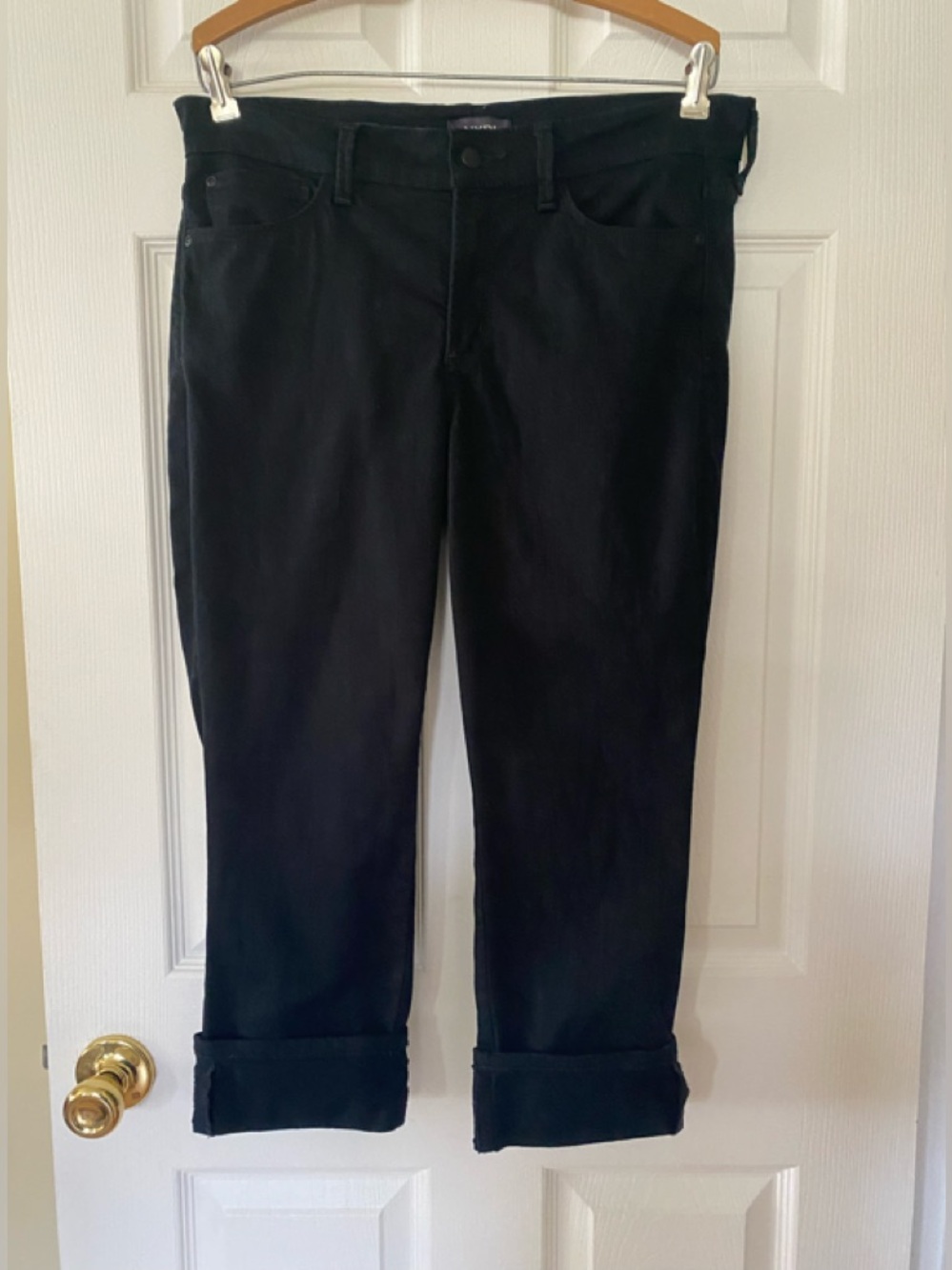 NYDJ Dayla Wide Cuff Capri (8P, Black)